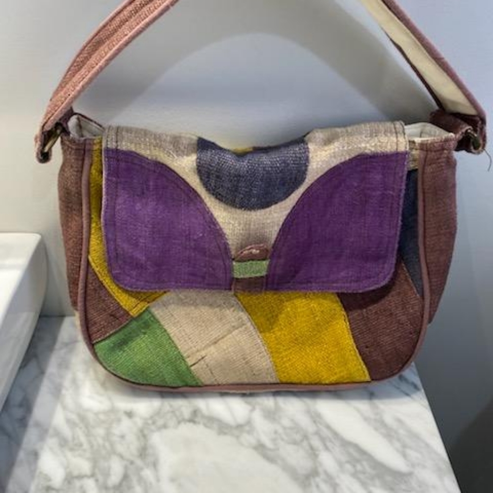 Earth Divas shoulder bag